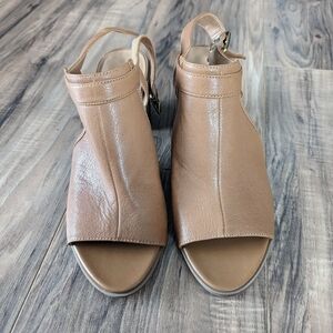 Franco Sarto peep toed heels. Women's heels size 10. Tan heels.